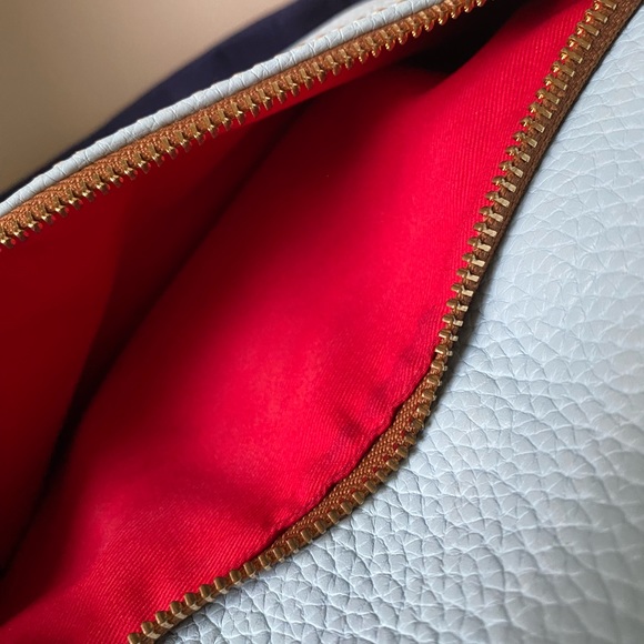 Dooney & Bourke crossbody bag large light blue - Picture 10 of 10